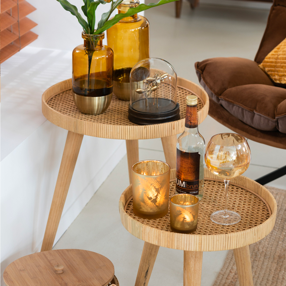 Lot de 2 tables d'appoint rondes tripodes en rotin naturel JLINE